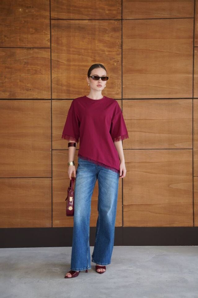 Asimetrik Kesim Dantel Detay T-Shirt