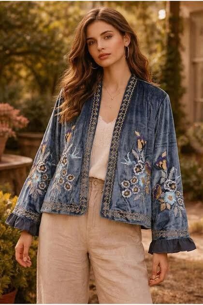 Kadife Üzeri İşlemeli Kimono