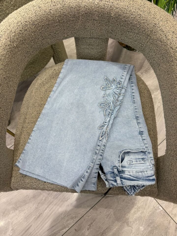 Nakış Detaylı Full Likralı Kot Pantolon