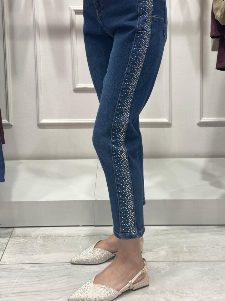 Şerit Taşlı Likralı Kot Pantolon