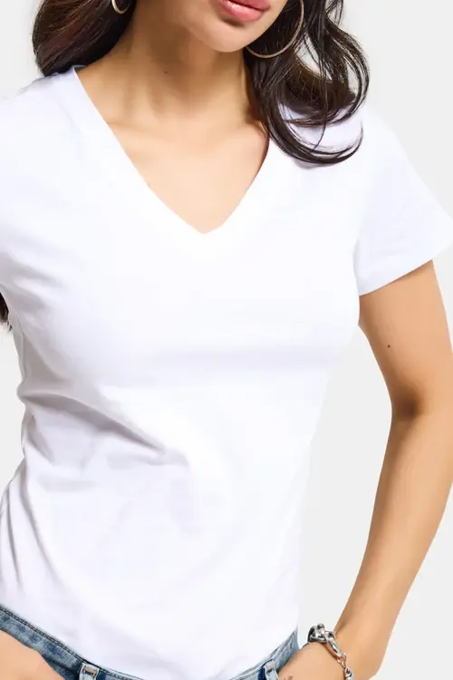 V Yaka Basic T-Shirt